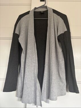 bobeau Gray & Black Open-Front Waffle Knit Cardigan